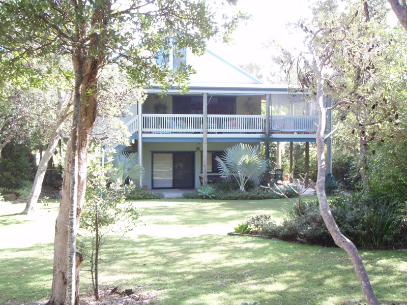 Listen To The Surf Picture 3