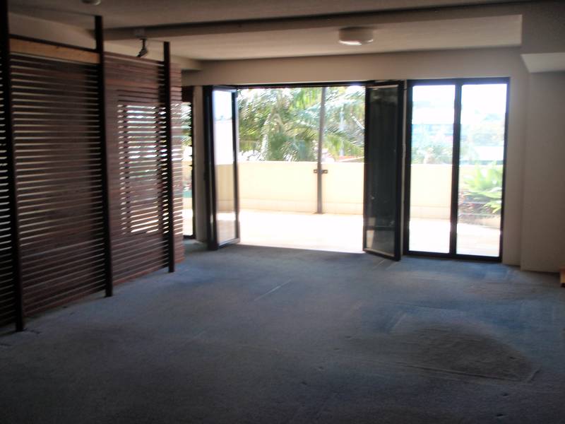 Office/Retail Space Across from Woolworths Complex Picture 2