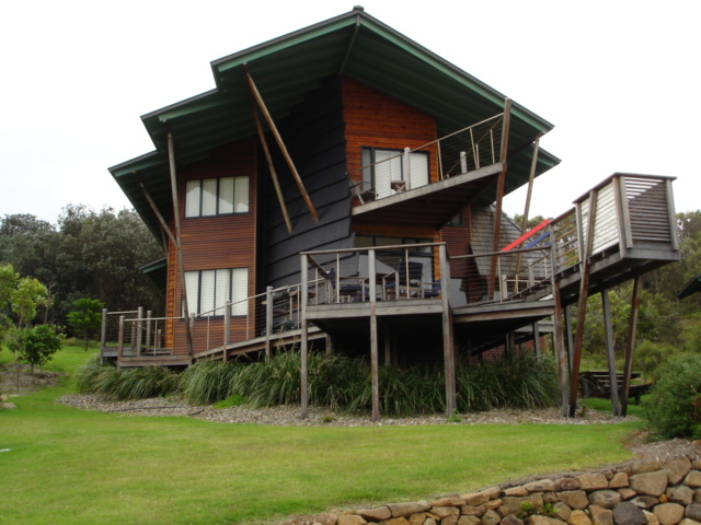 Linneaus Secret Beach House Picture 1