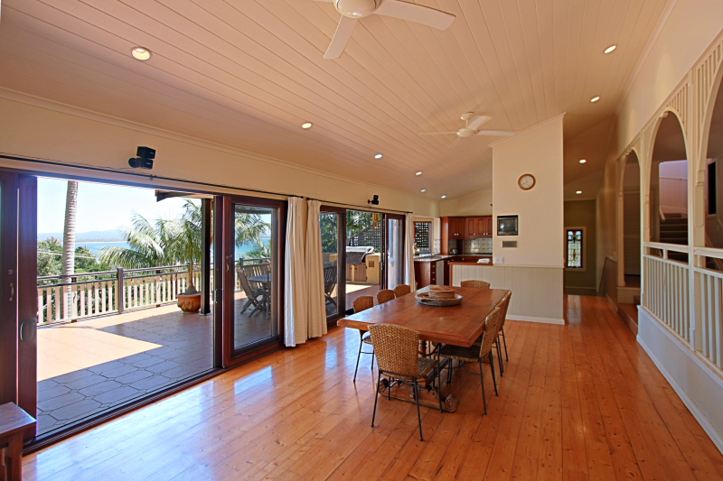 Large Wategos Home Picture 3