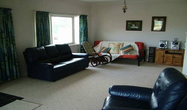 15 Acres - Excellent Shedding Picture 3