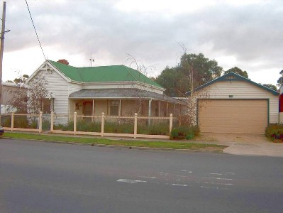 4 BEDROOMS - MAIN STREET Picture