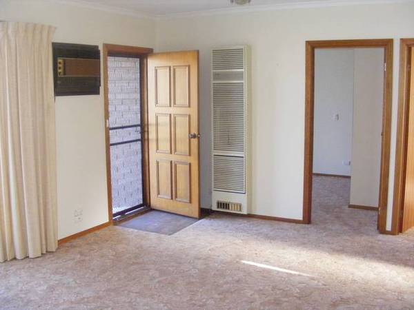 Well Kept Unit in Well Regarded Area Picture Well Kept Unit in Well Regarded Area Picture