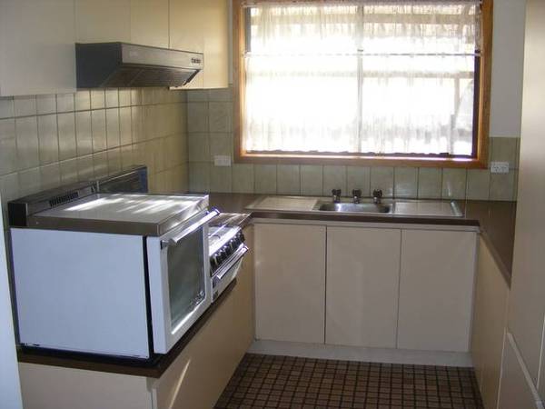 Well Kept Unit in Well Regarded Area Picture Well Kept Unit in Well Regarded Area Picture