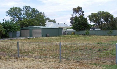 Building Block with Shed Picture