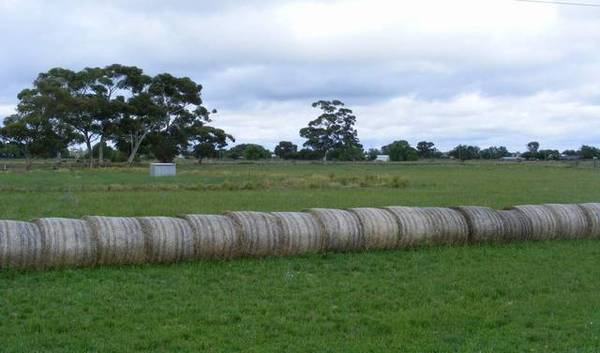 9 Acres with Planning Permit Picture 9 Acres with Planning Permit Picture