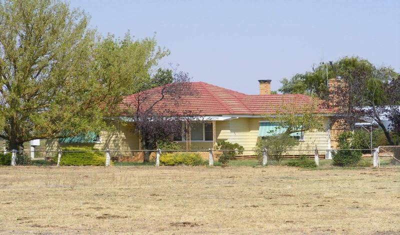 Impressive 14 Acre Farmlet - Vendor's Negotiable Picture 1