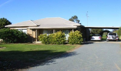 Rural Lifestyle - Close to Town Picture