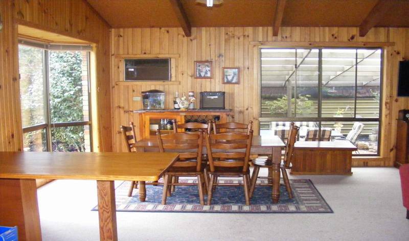 Appealing Brick Veneer Home Picture 2