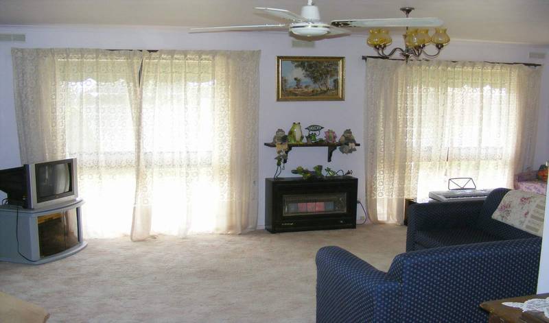 4 Bedroom Family Home Picture 3