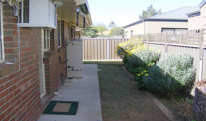 AUCTION - Central Unit - Saturday 10th October 2009 on site @ 11.30am Picture 3