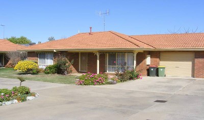 AUCTION - Central Unit - Saturday 10th October 2009 on site @ 11.30am Picture