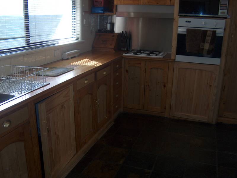 Large 4 BR Family home Picture 2