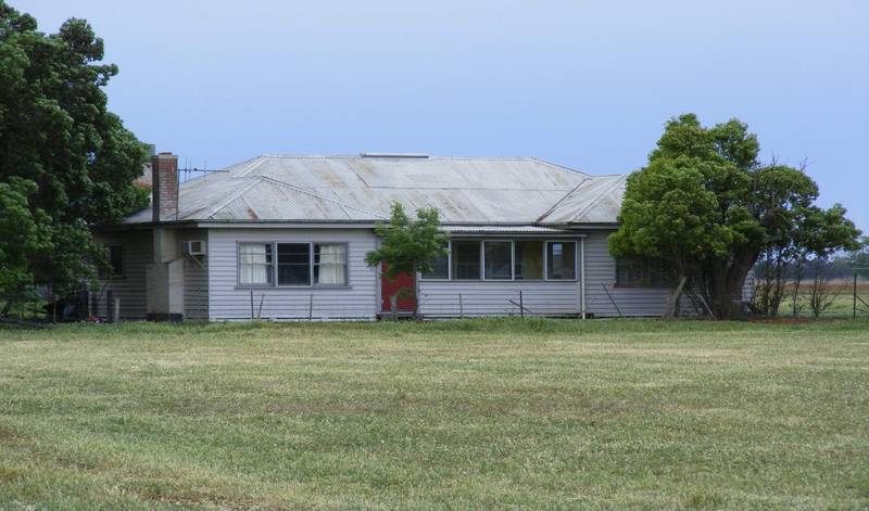 AUCTION - Exceptional 25 Acres Picture 3