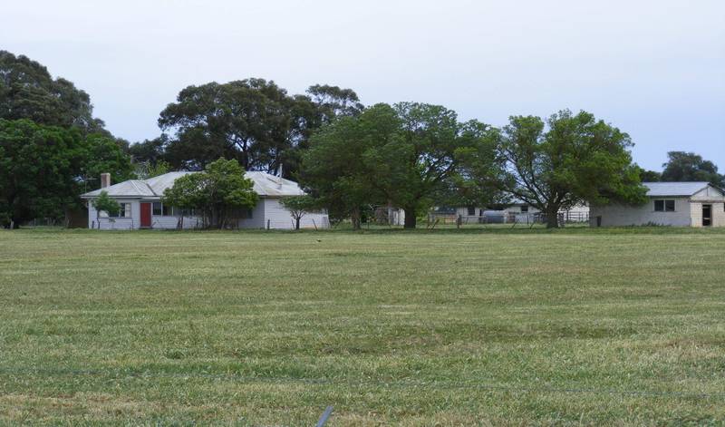 AUCTION - Exceptional 25 Acres Picture 2