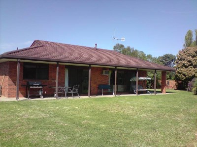 Quiet court location close to schools. Picture Quiet court location close to schools. Picture