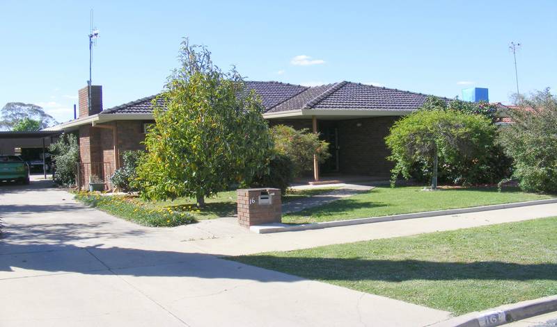 Low Maintenance Family Living Picture 1