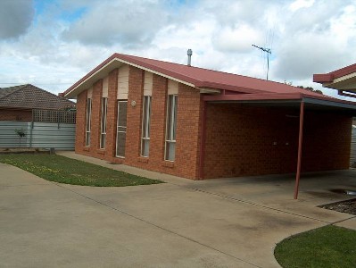 Lovely unit in quiet complex Picture Lovely unit in quiet complex Picture