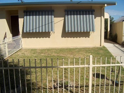 Short stroll to main street Picture Short stroll to main street Picture