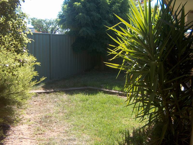 2 Bedroom unit with peaceful outdoor sanctuary Picture 3