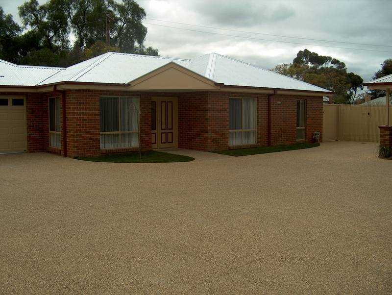 As new 2 Bedroom townhouse with double garage Picture 1