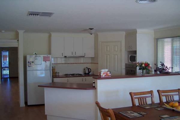 Executive Home! Picture 2