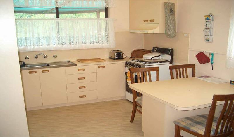 Well presented 3 bedroom in Girgarre. Picture 2