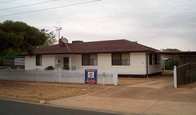 Well presented 3 bedroom in Girgarre. Picture Well presented 3 bedroom in Girgarre. Picture