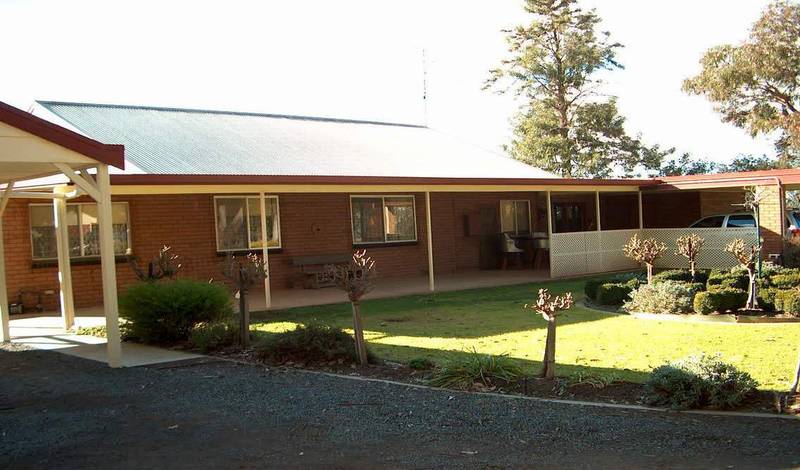 Immaculate Farmlet Picture 1