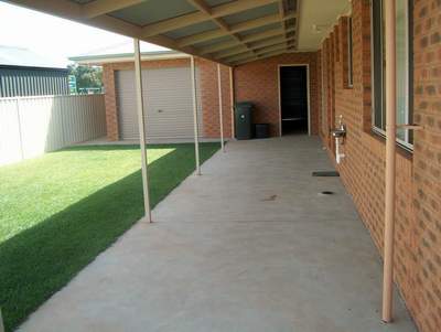 Three Bedrooms plus office and double Lock up garage. Picture 3