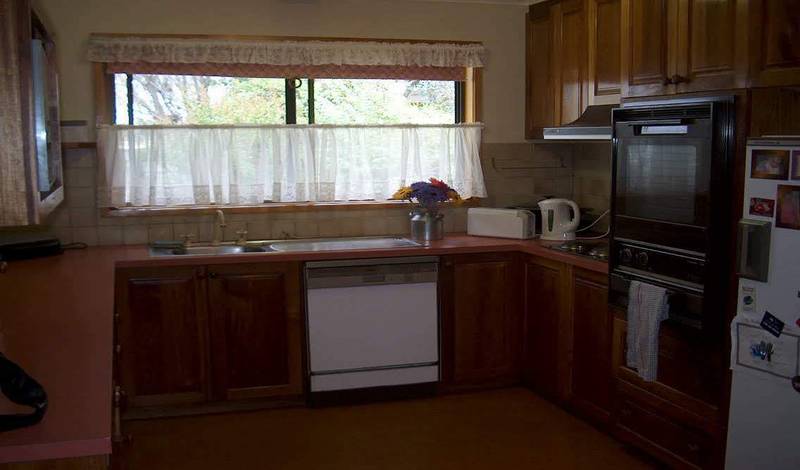 Family Home - 1673m2 Block Picture 2