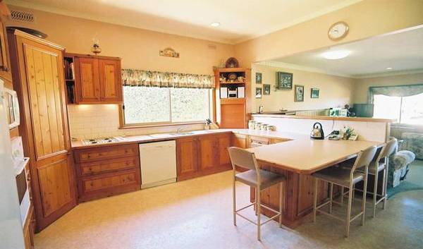 Classic Art Deco Picture 2