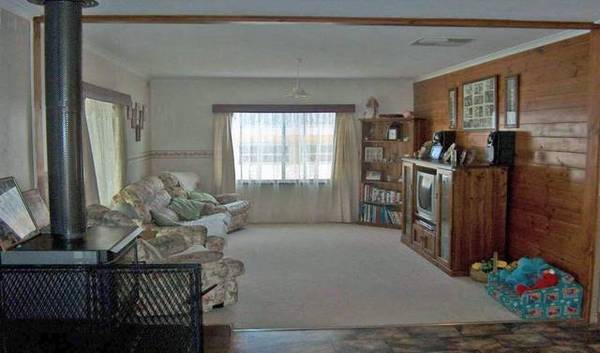 Spacious Home Picture 3