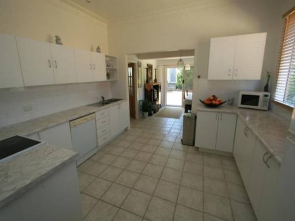 A HIDDEN OASIS Picture 3