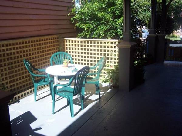 A PERIOD CLASSIC! Picture 2