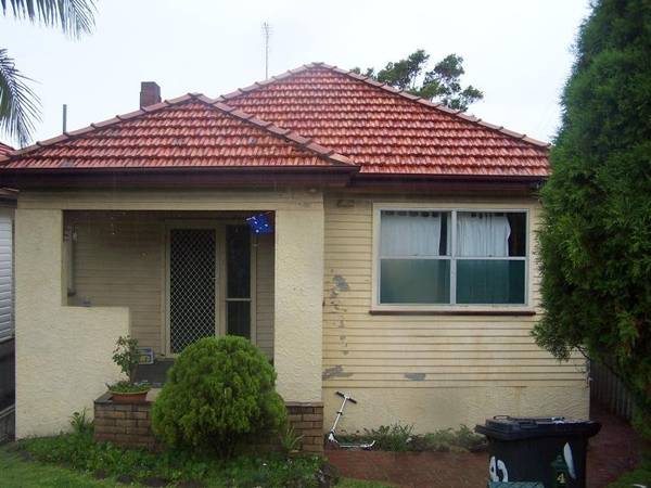 A WALK TO THE BEACH Picture 1