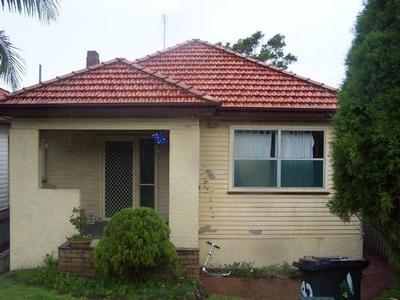 A WALK TO THE BEACH Picture