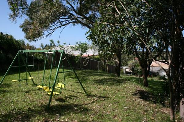 BIG BLOCK WITH DUAL OCCUPANCY POTENTIAL Picture 3