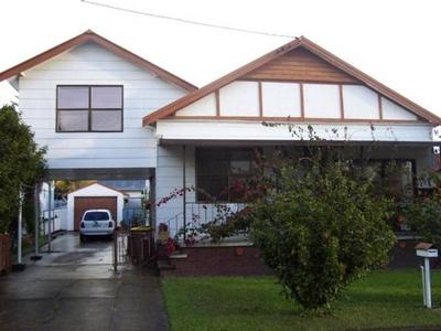 LARGE FAMILY HOME Picture