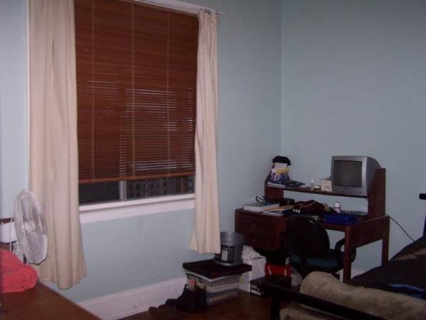 LOCATION LOCATION Picture 3