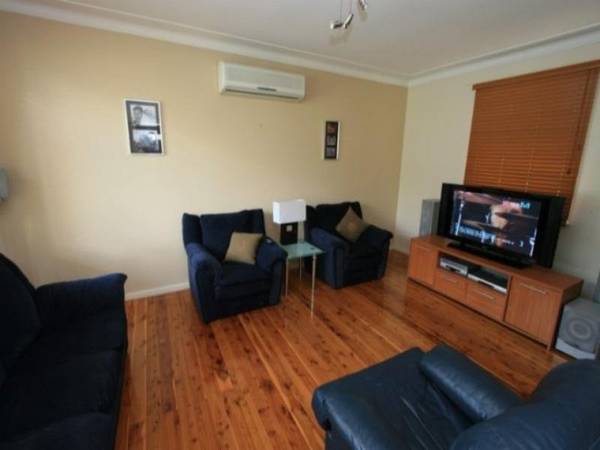 MOVE IN FOR XMAS! Picture 3