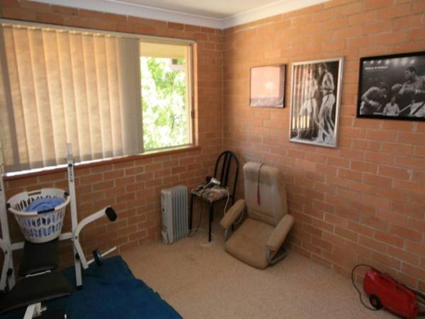 PRIVATE AND CONVENIENT Picture 3