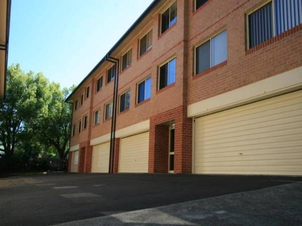 PRIVATE AND CONVENIENT Picture 1