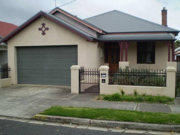 RENOVATED FEDERATION HOME Picture 1