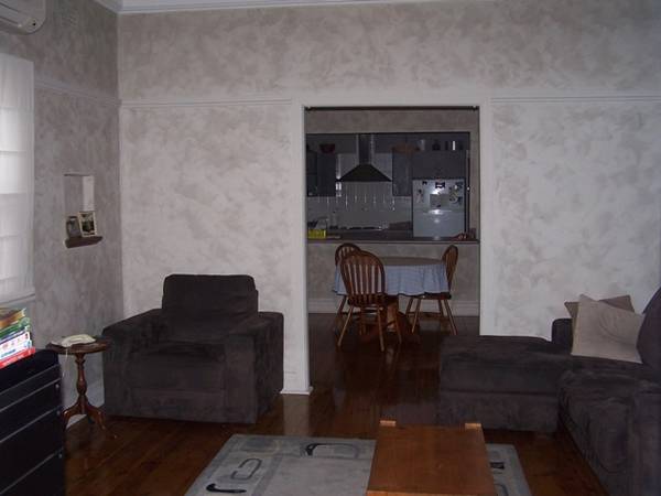 STYLISHLY PRESENTED Picture 2