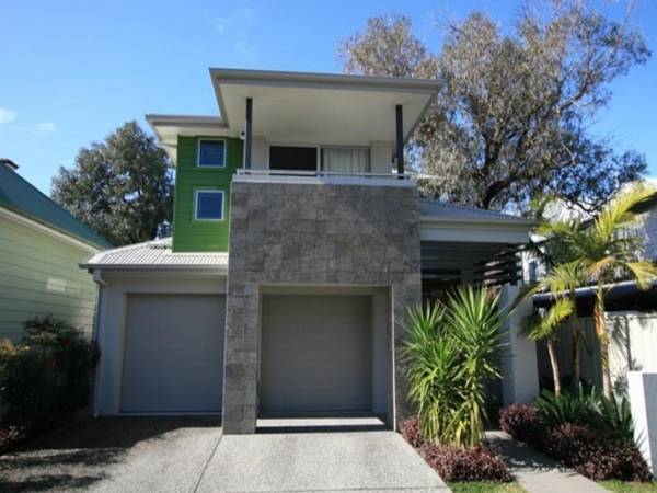 THE POINT OF DIFFERENCE! Picture 1