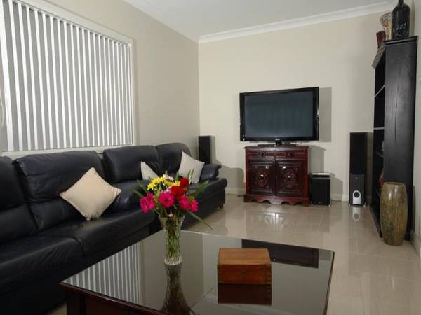 THE WISH LIST IS COMPLETE FOR A LARGE FAMILY Picture 3