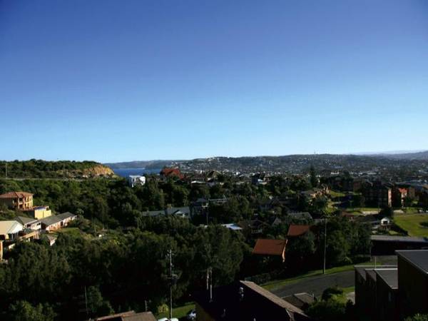 UNSURPASSED LUXURY - UNPARALLELED VIEW Picture 3