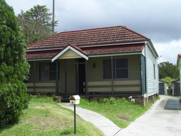 WHAT A POSITION, WHAT A BLOCK - OVERLOOKING REGENT PARK! Picture 2