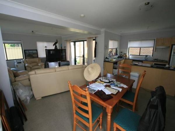 ZOOM IN ON THIS Picture 2